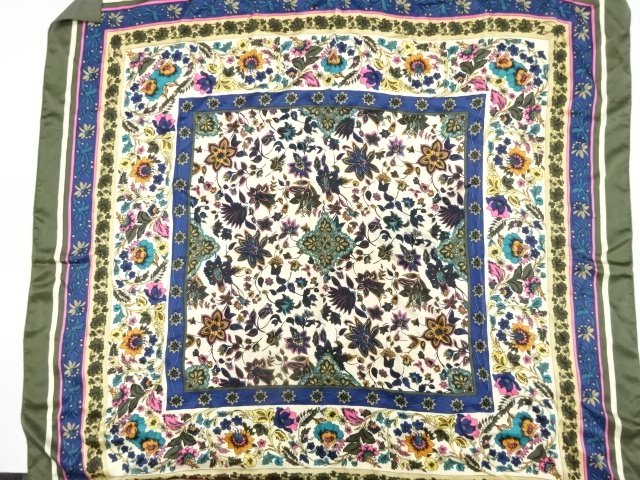 シルクスカーフ